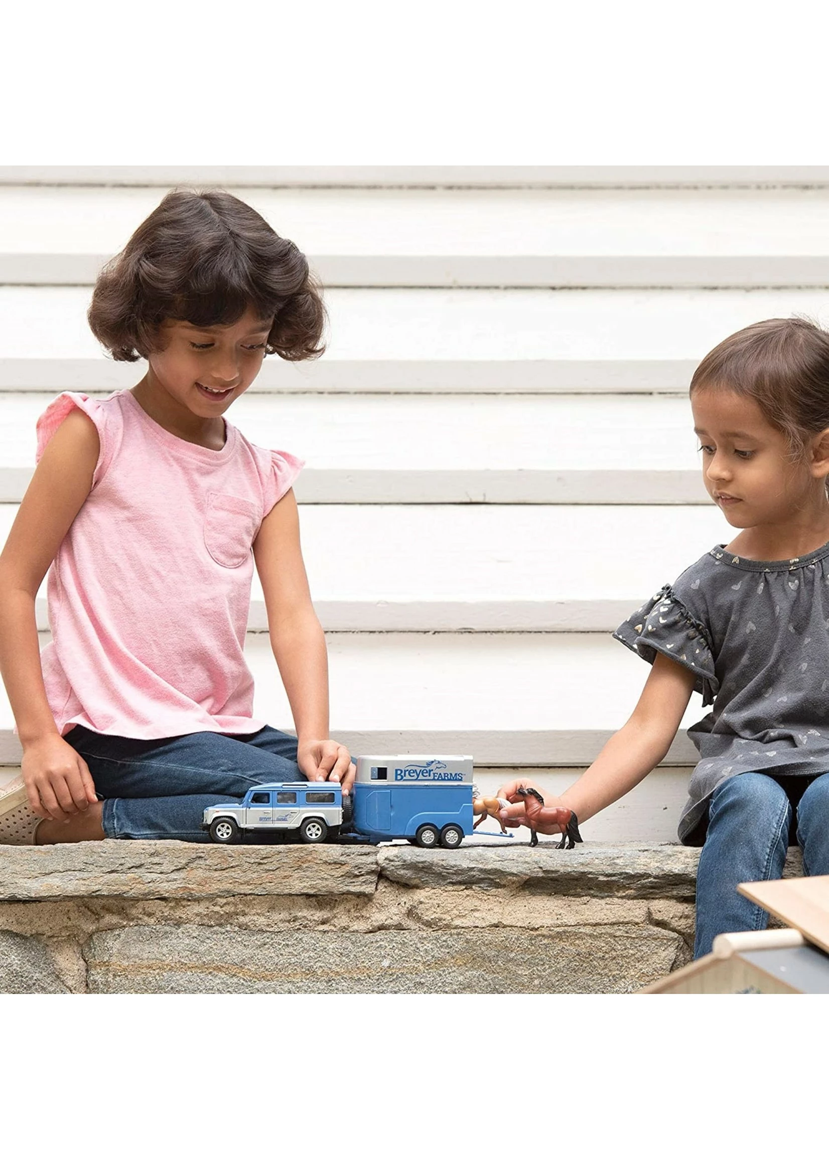 Breyer Land Rover & Tag-a-Long Trailer - Image 7