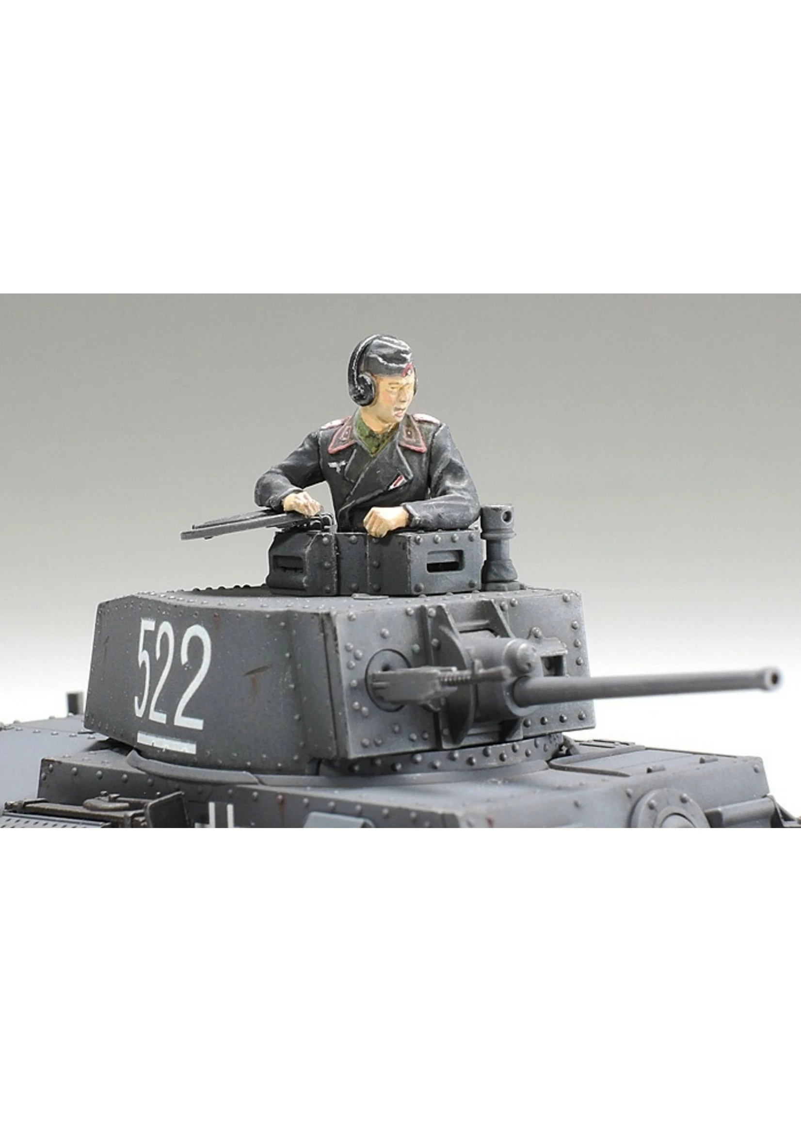 Tamiya 32583 - 1/48 German Panzer 38(t) Ausf. E/F - Image 6