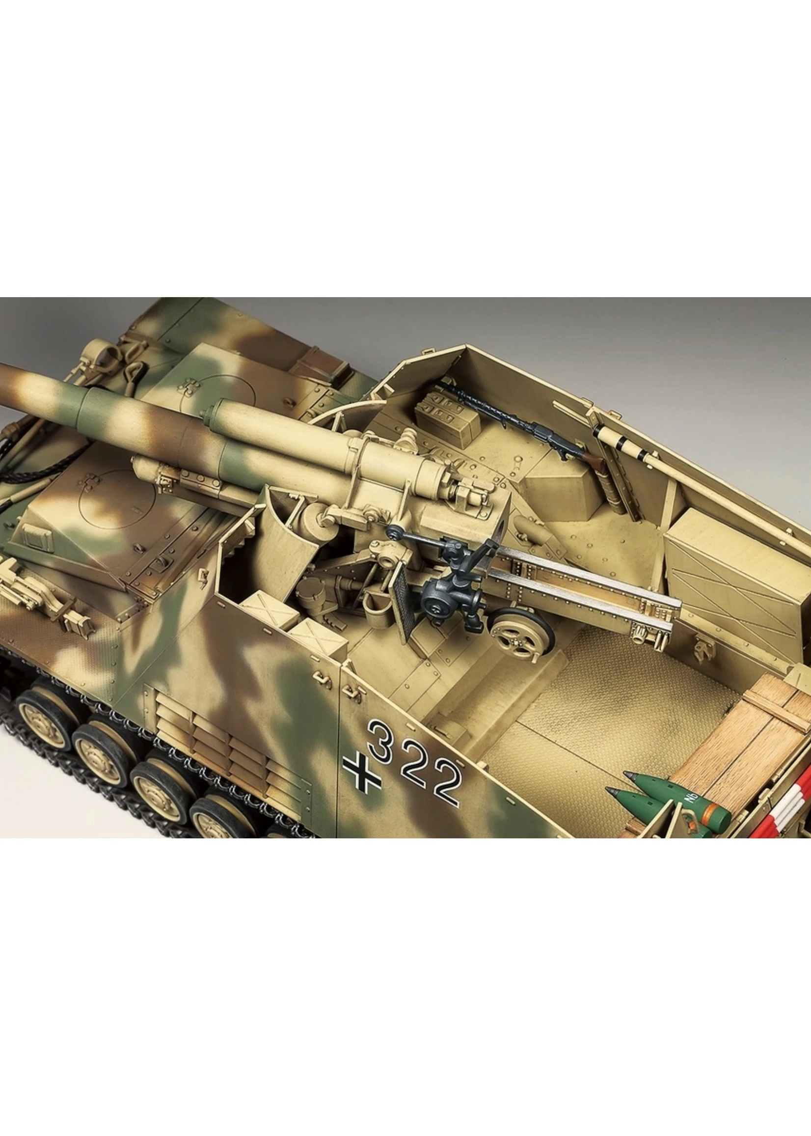 Tamiya 35367 - 1/35 German Heavy Self-Propelled Howitzer Hummel - Image 4