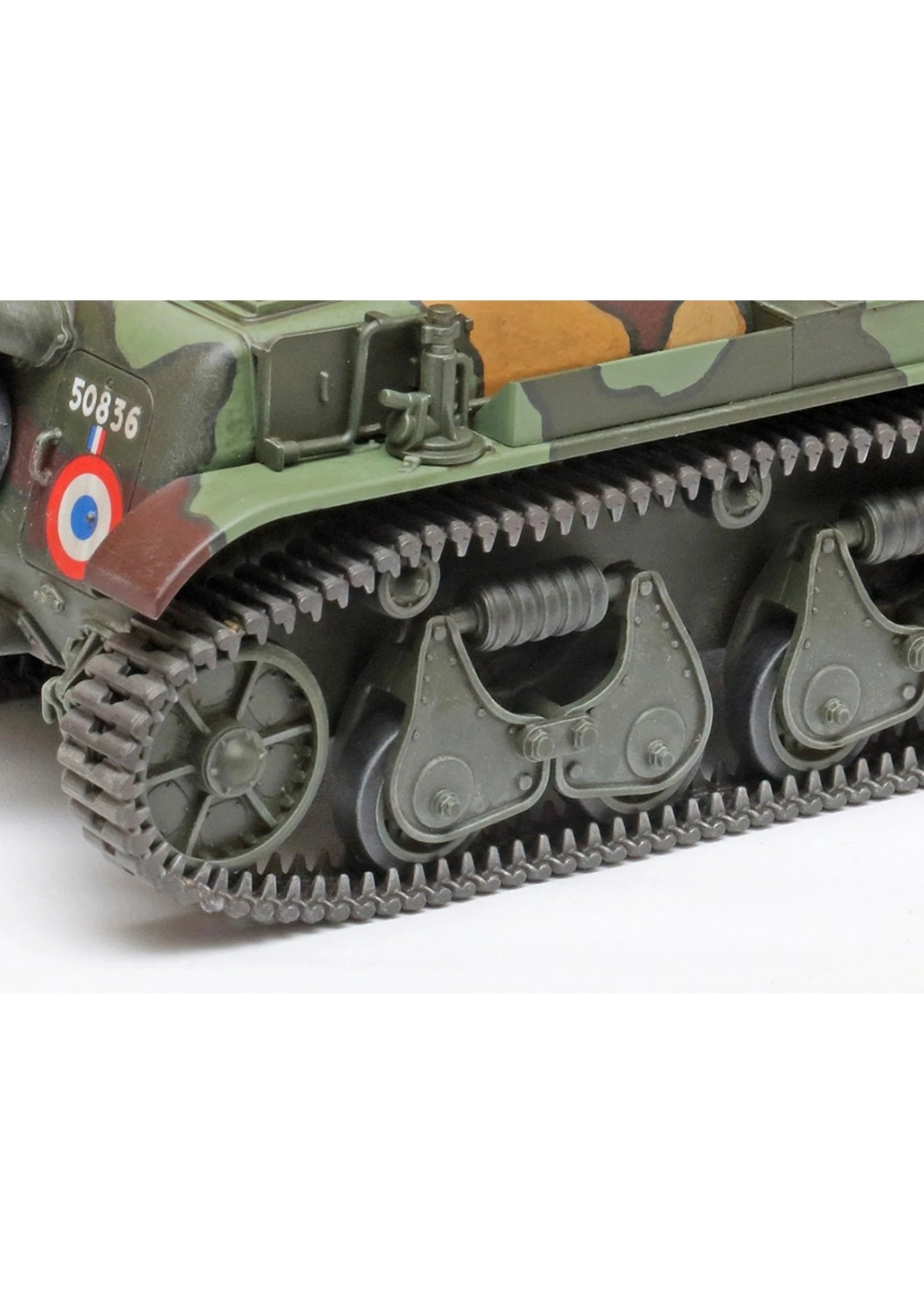 Tamiya 35373 - 1/35 French Light Tank R35 - Image 5