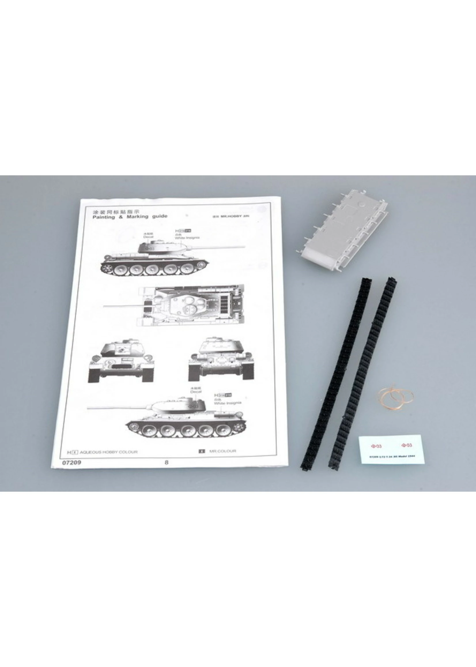 Trumpeter 7209 - 1/72 Soviet T-34/85 MOD.1944 - Image 4