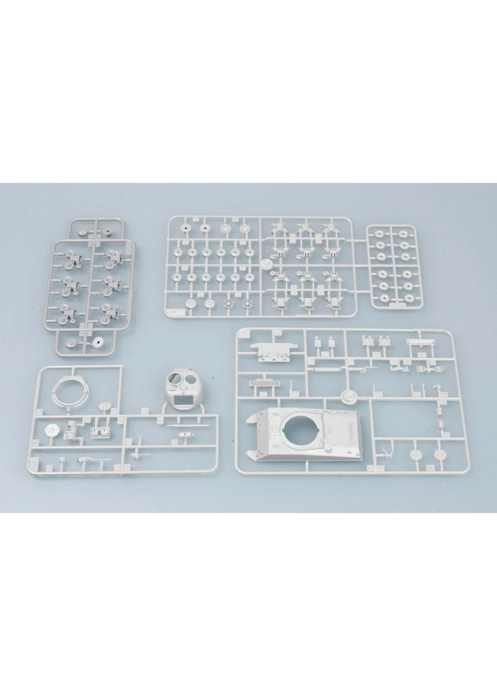 Trumpeter TSM 7224 - 1/72 U.S. M4A3 Medium Tank - Image 3